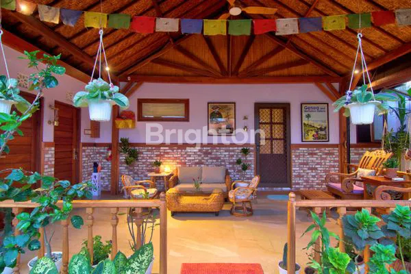 image VILLA CANTIK DENGAN HALAMAN LUAS DI PERING GIANYAR (4)