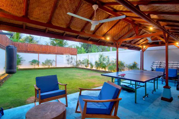 image VILLA CANTIK DENGAN HALAMAN LUAS DI PERING GIANYAR (3)