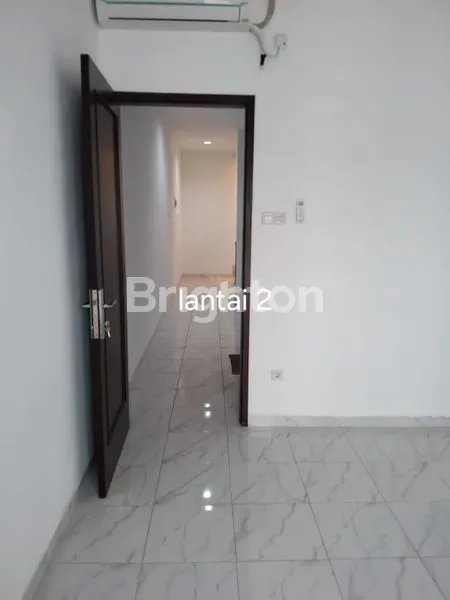 image RUMAH SIAP HUNI LOKASI PREMIUM JELAMBAR DEKAT TANJUNG DUREN GROGOL PETAMBURAN JAKARTA BARAT (2)