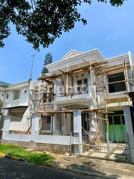 image  RUMAH MEGAH LT 220 DI BSD PUSPITA LOKA (1)
