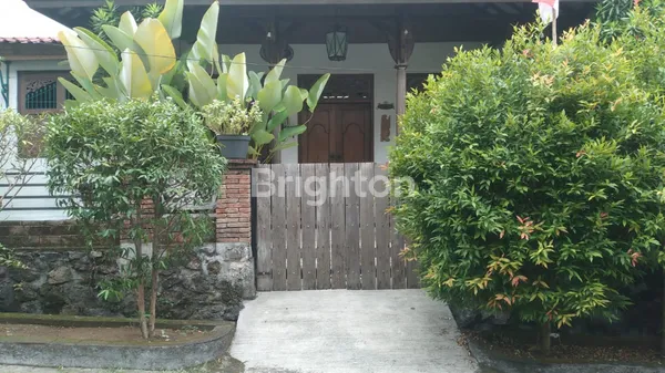 image RUMAH KLASIK RESIK SIAP HUNI (2)