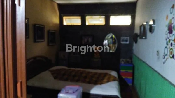 image RUMAH LUAS DAN EKSKLUSIF LUAS TANAH 220M2 LUAS BANGUNAN  350M2 COCOK UNTUK KELUARGA BESAR (7)