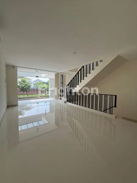 image RUKO 3 LANTAI PREMIUM MENTENG STUDIO LOFT GADING SERPONG (2)