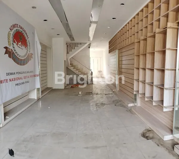 image RUKO 4 LANTAI DI PUSAT BISNIS (4)