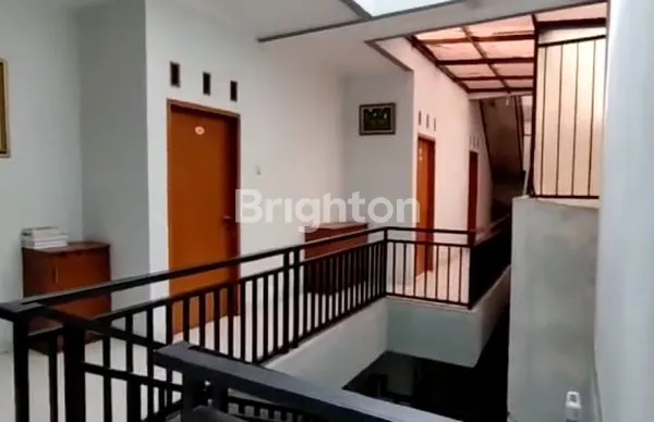 image RUMAH KOS 3 LANTAI FULL FURNISHED STRATEGIS INVESTASI USAHA (1)