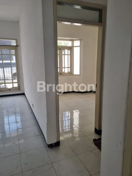 image RUMAH NYAMAN DAN TERAWAT TERMURAH DI CLUSTERNYA (6)