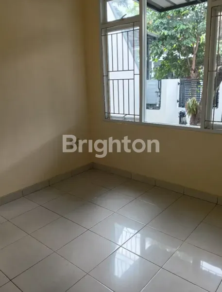 image RUMAH ELITE 2 LANTAI DI SAKURA REGENCY, JATIASIH BEKASI BARU RENOVASI SIAP HUNI (3)