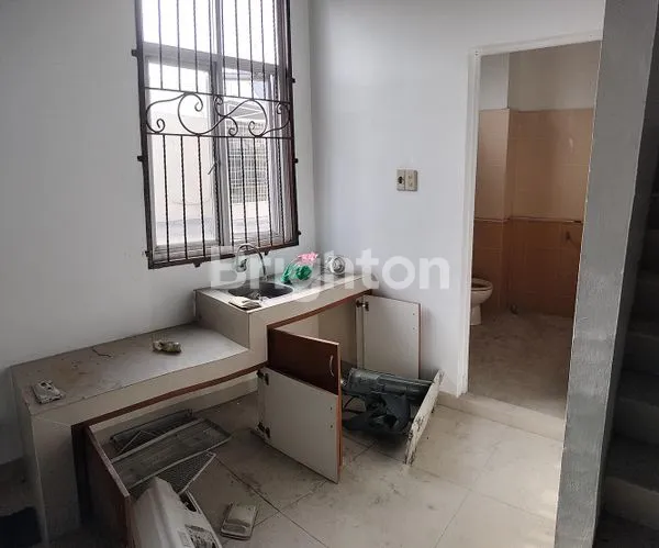 image RUKO 3 LANTAI DI PUSAT BISNIS SUDIRMAN (3)