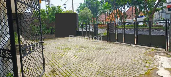 image DISEWAKAN RUMAH STRATEGIS DI RAYA DARMO (1)