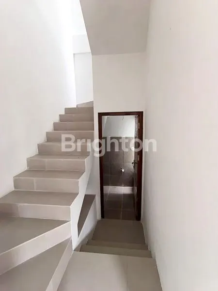 image RUMAH BARU SIAP HUNI LEBAR 5,5 METER DENGAN TEKNOLOGI SMART DOOR DI KOMPLEK YUU AT CONTEMPO - JL BRIGJEND ZEIN HAMID - MEDAN (7)