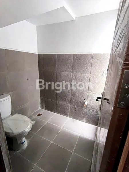 image RUMAH BARU SIAP HUNI LEBAR 5,5 METER DENGAN TEKNOLOGI SMART DOOR DI KOMPLEK YUU AT CONTEMPO - JL BRIGJEND ZEIN HAMID - MEDAN (8)