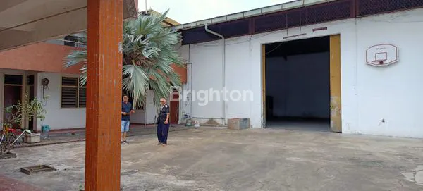 image RUMAH PUSAT KOTA  (1)