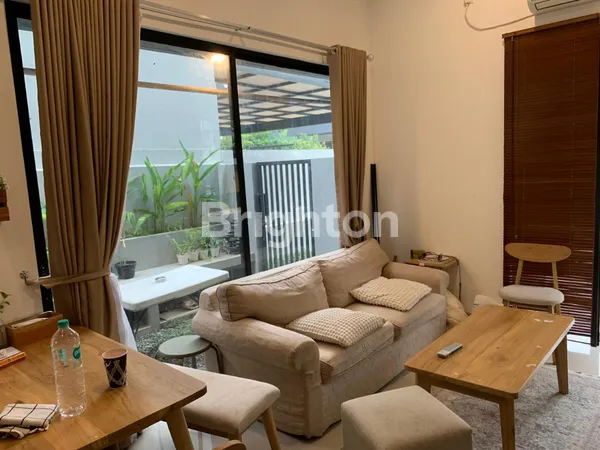 image RUMAH MODERN MINIMALIS LOKASI SAWANGAN (2)