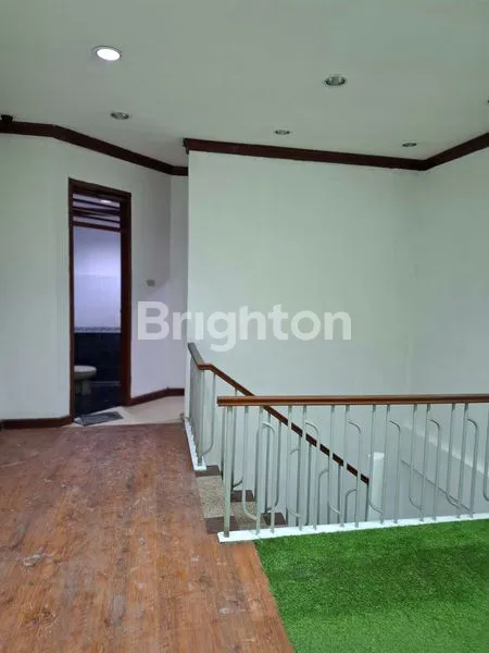 image RUKO 2 LANTAI LOKASI STRATEGIS DAN PRODUKTIP DI JL BOULEVARD RAYA  KELAPA GADING JAKARTA - UTARA (4)