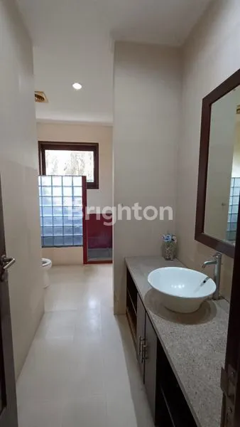 image VILLA MEWAH DI BYPASS IDA BAGUS MANTRA (7)