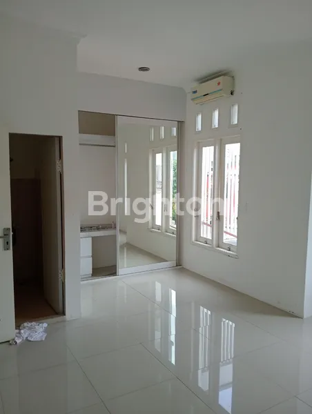 image RUMAH VILLA KOMPLEK (8)