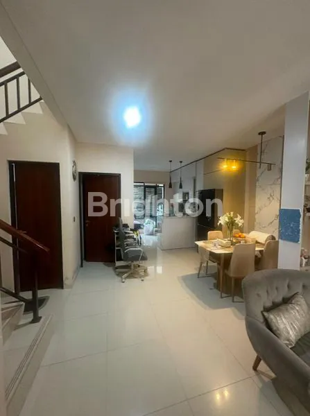 VILLA EKSKLUSIF DAGO, LT 315M² FURNISHED LENGKAP
