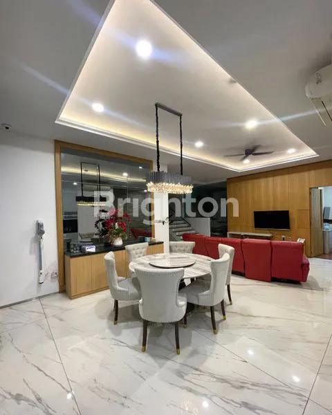 image RUMAH PIK LAYAR PERMAI 200M2 SEMI FURNISHED (2)