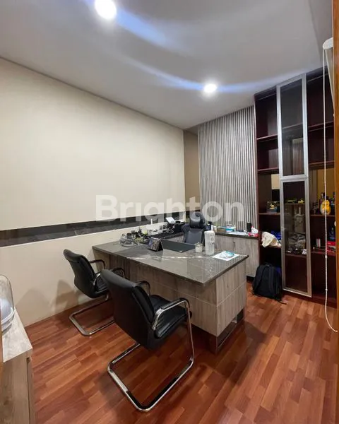 image RUMAH PIK LAYAR PERMAI 200M2 SEMI FURNISHED (7)