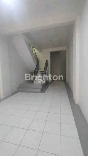 image RUKO 4 LANTAI KAPUK MUARA BARU RENOVASI (3)