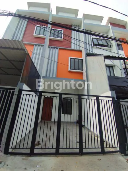 image RUMAH BARU TANJUNG DUREN DALAM KOMPLEKS BEBAS BANJIR JAKARTA BARAT  (1)