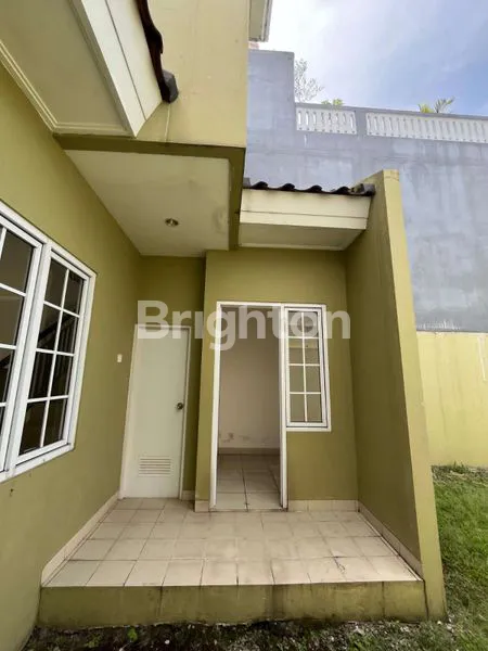 image HUNIAN CLUSTER MODERN DUA LANTAI PARAMOUNT VILLAGE MANYARAN (6)