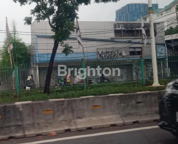 DISEWAKAN BANGUNAN LOKASI SANGAT STRATEGIS