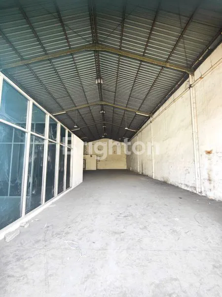 image GUDANG SIAP PAKAI PERMATA TANJUNGSARI SURABAYA, LOKASI STRATEGIS, DEKAT DENGAN PINTU TOL DUPAK DAN MARGOMULYO (3)