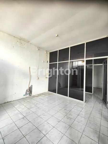 image GUDANG SIAP PAKAI PERMATA TANJUNGSARI SURABAYA, LOKASI STRATEGIS, DEKAT DENGAN PINTU TOL DUPAK DAN MARGOMULYO (7)