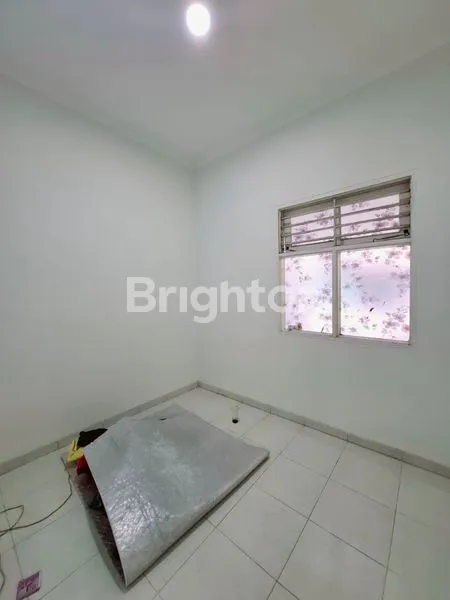 image RUMAH SIAP HUNI FULL RENOV PURIMAS DEKAT KAMPUS UPN (5)