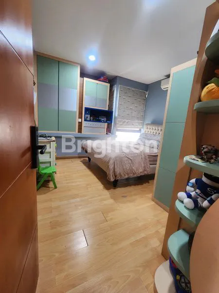 image DIJUAL RUMAH MEWAH FULL FURNISHED DENGAN KOLAM RENANG DI JAGAKARSA, JAKARTA SELATAN  LANGSUNG MASUK TINGGAL BAWA KOPER. (4)