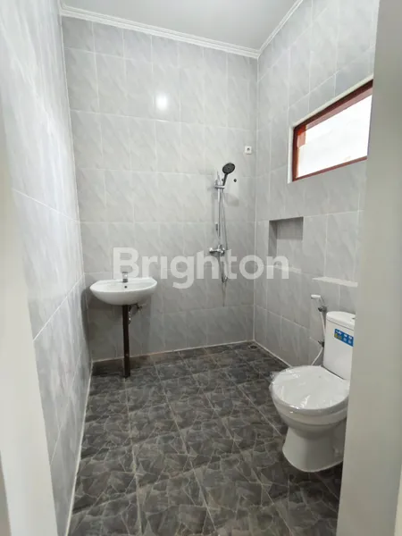 image RUMAH TENGAH KOTA NGAGEL WASANA  BARU RENOV, SIAP HUNI DAN BEBAS BANJIR (3)