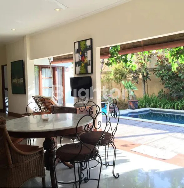 image LUXURY VILLA 4BR FULLY FURNISHED DI UMALAS DEKAT PANTAI (3)