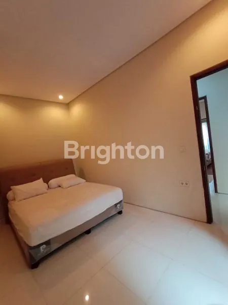 image RUMAH MEWAH SEMI FURNISHED DEKAT KAMPUS UNDIP TEMBALANG (8)