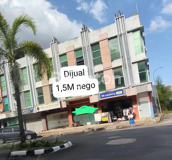 image RUKO 3 LANTAI BOULEVARD SUKAJADI – LOKASI STRATEGIS, 1,5 M NEGO (2)