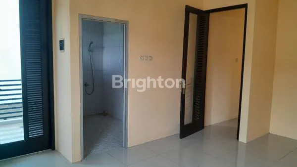 image RUMAH 2 LANTAI MINIMALIS BARU RENOVASI DI BSD SERPONG (6)