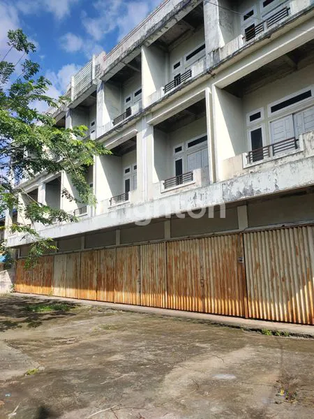 image DIJUAL / SEWA 7 UNIT RUKO 3 LANTAI  JALAN HUSEIN HAMZAH  (2)