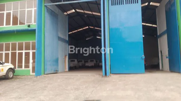 image GUDANG SIAP PAKAI DI KAWASAN PERGUDANGAN  PULAU BALANG (1)