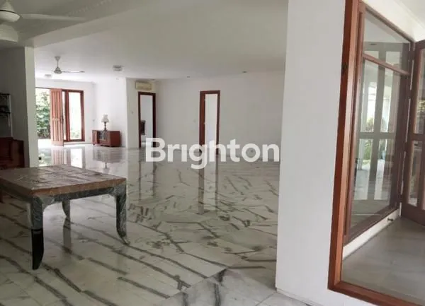 image RUMAH MEWAH 9KT DI KEMANG DENGAN KOLAM RENANG & HALAMAN LUAS (5)