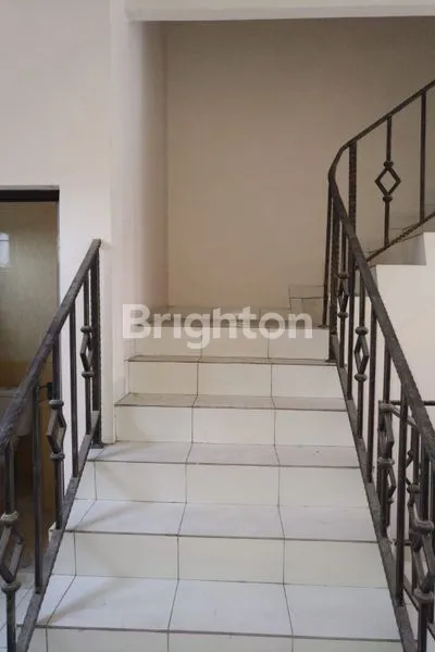 image DISEWAKAN RUKO PINGGIR JALAN TAMAN SOLO JAKARTA PUSAT  (3)