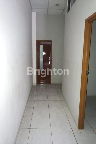 image DISEWAKAN RUKO PINGGIR JALAN TAMAN SOLO JAKARTA PUSAT  (5)