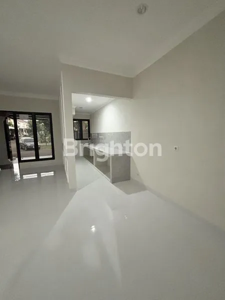 image RUMAH CANTIK, 2 LANTAI, AMAN, DALAM CLUSTER, SHM, 3 KAMAR TIDUR, DI KOTA WISATA CIBUBUR, DEKAT BERBAGAI FASILITAS DAN TOL (5)