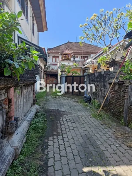 image RUMAH MEWAH 2 LANTAI BERGAYA BALI DI PLAWA, DENPASAR TIMUR.. (1)