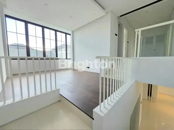 image RUMAH MEWAH NEW GRESS SIAP HUNI ROYAL RESIDENCE RICHMOND (2)