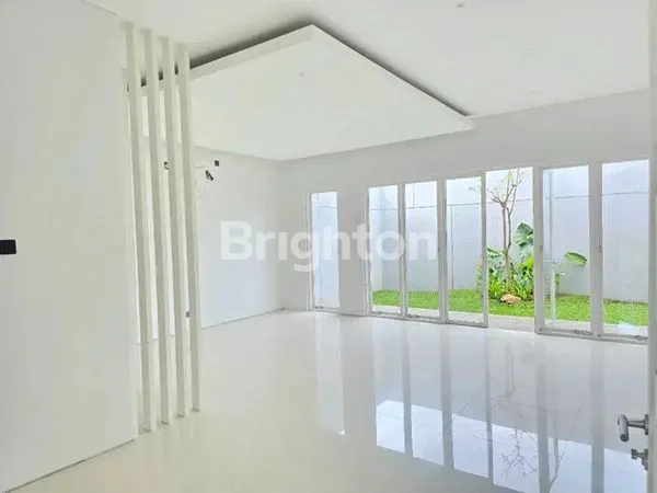 image RUMAH MEWAH NEW GRESS SIAP HUNI ROYAL RESIDENCE RICHMOND (4)