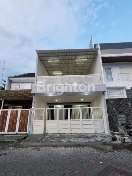 image RUMAH MINIMALIS 2.5 LANTAI MULYOSARI SURABAYA (1)