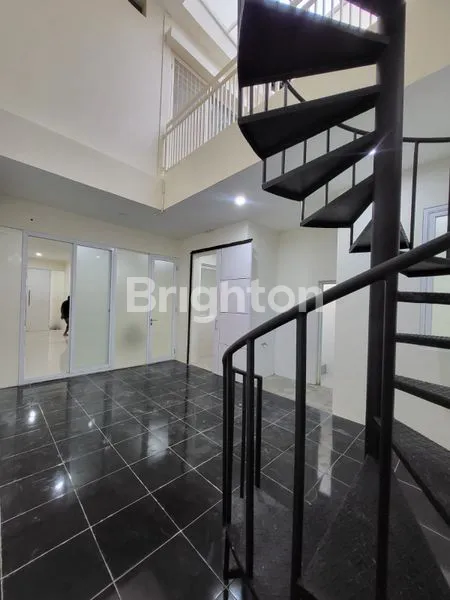 image RUMAH MINIMALIS 2.5 LANTAI MULYOSARI SURABAYA (7)