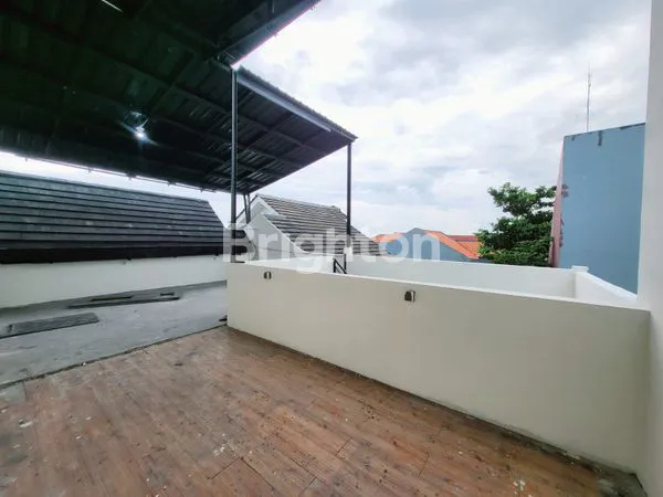 image RUMAH MINIMALIS 2.5 LANTAI MULYOSARI SURABAYA (8)
