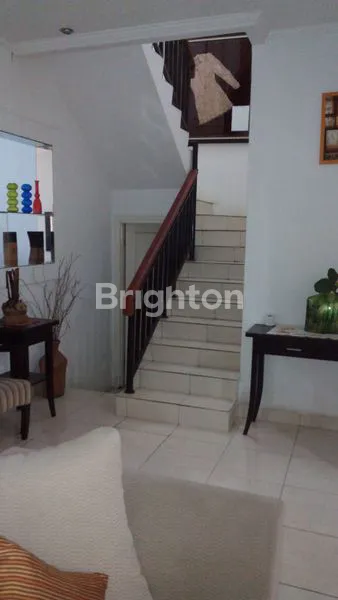 image DIJUAL RUMAH 2 LANTAI VILLA MELATI MAS - TANGERANG SELATAN (2)