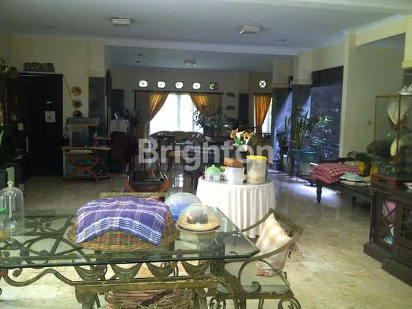 image RUMAH HOOK 2 LANTAI HALAMAN LUAS DEKAT STASIUN  DI SELAKOPI BOGOR (4)